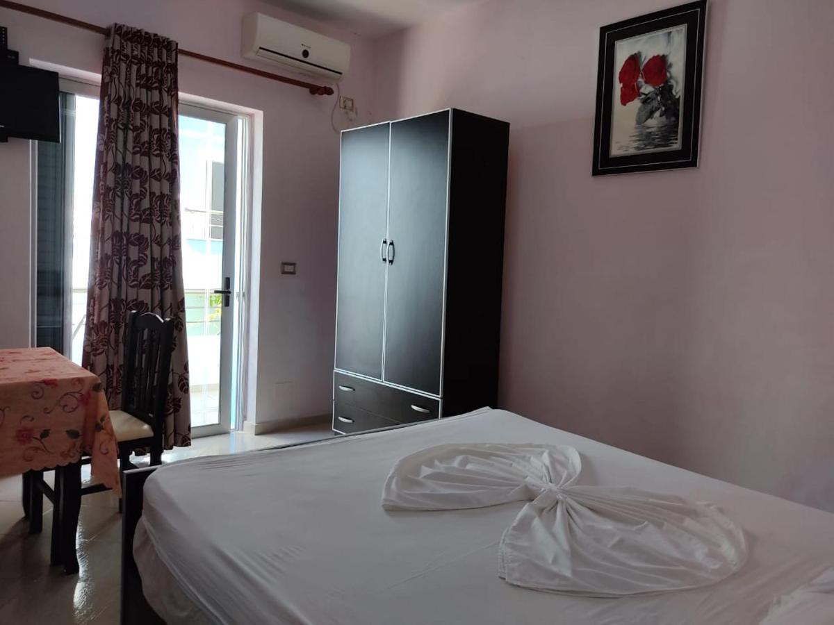 Esmeralda Hotel & Restaurant คซามิล ภายนอก รูปภาพ