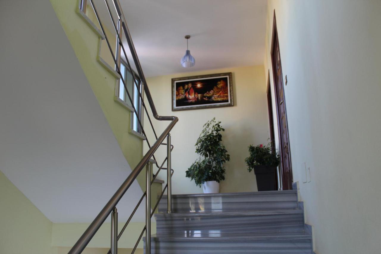 Esmeralda Hotel & Restaurant คซามิล ภายนอก รูปภาพ