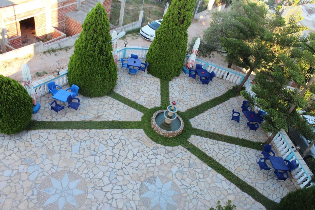 Esmeralda Hotel & Restaurant คซามิล ภายนอก รูปภาพ