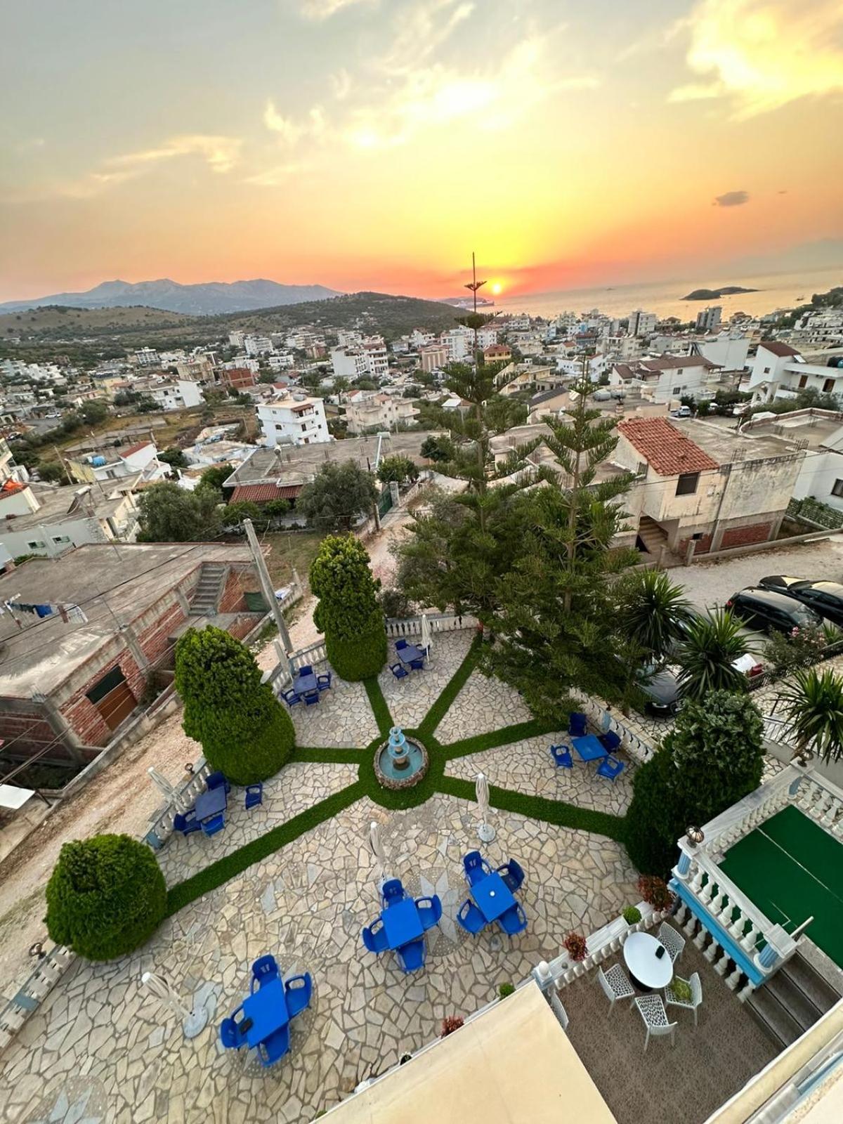 Esmeralda Hotel & Restaurant คซามิล ภายนอก รูปภาพ
